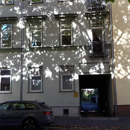 Familie Gluche 公寓 *